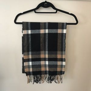 Cashmere scarf